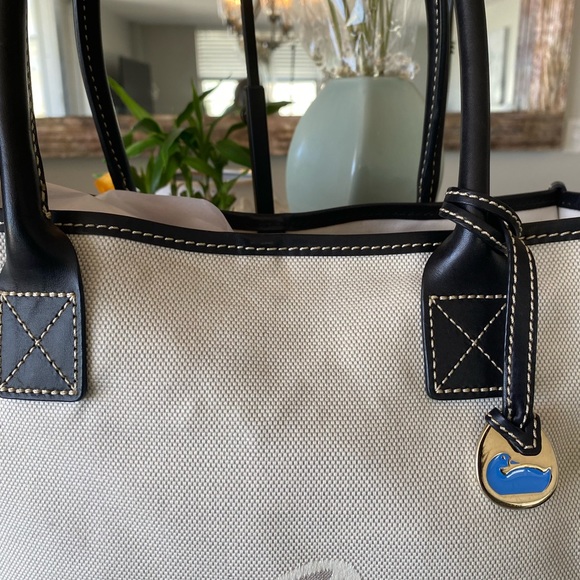 Dooney & Bourke XL Tote (Grey) w/ Silver Hardware. - Picture 4 of 13